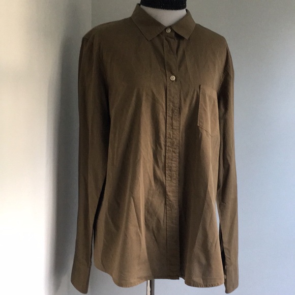 J. Crew Tops - J. Crew classic 100% cotton shirt